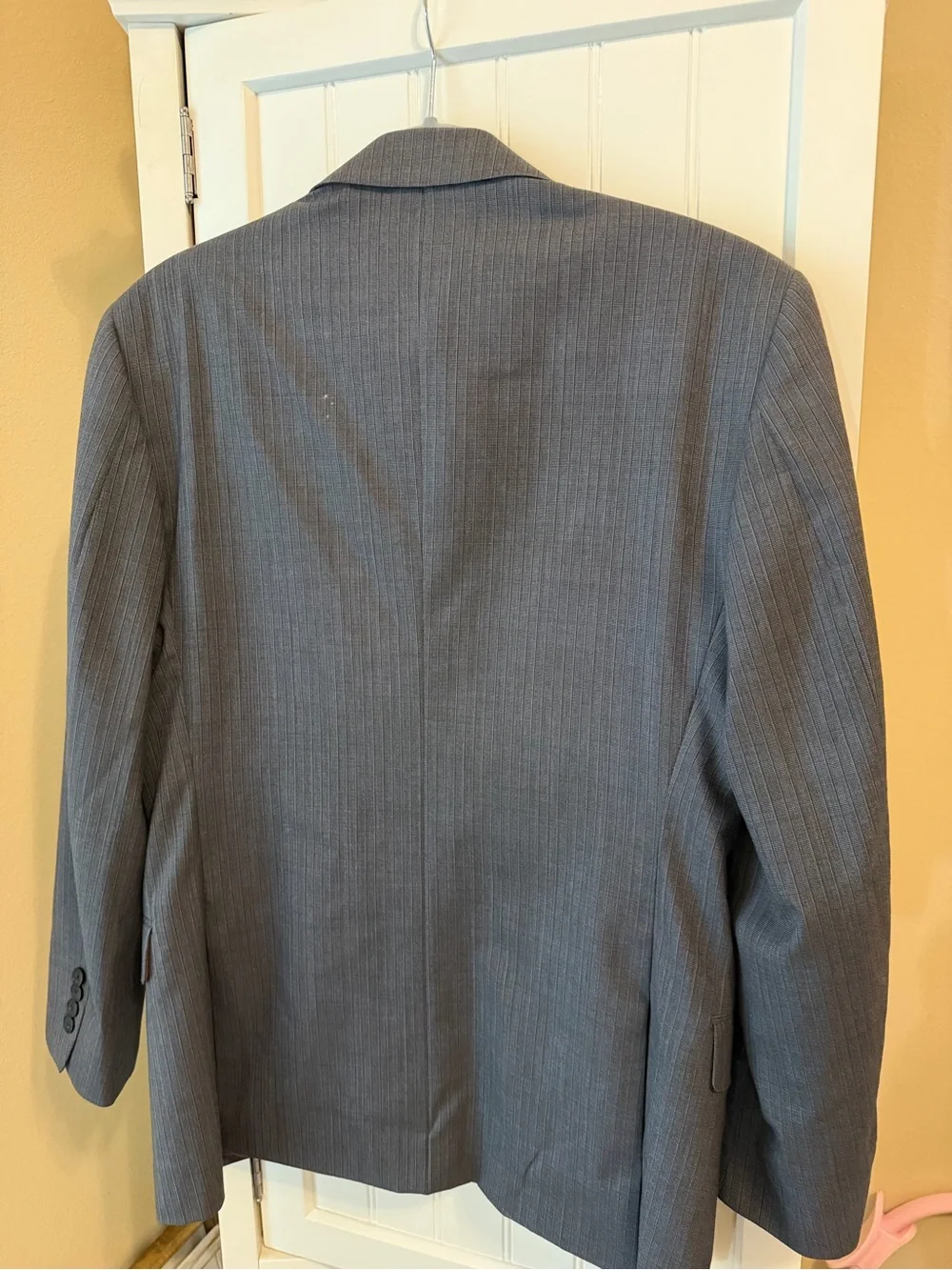 Jos. A. Bank 39R Slim Fit Gray Pinstripe 100% Wool Suit Jacket